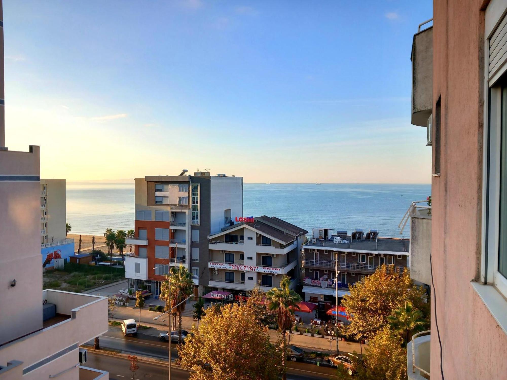 Amaris Apartment Durrës Exteriör bild