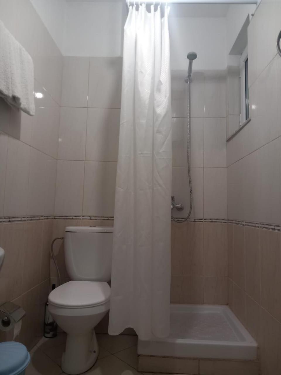 Amaris Apartment Durrës Exteriör bild